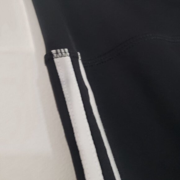 Adidas Womens High Rise Leggings Size M Classic Three Stripes Black Athleisure - Picture 3 of 9